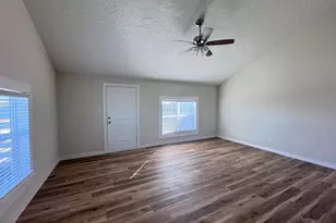 4406 Helen St, Hitchcock, TX 77563 - Photo 7