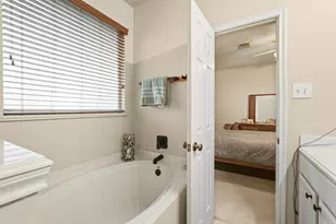 7330 Jacobs Well Dr, Richmond, TX 77407 - Photo 17