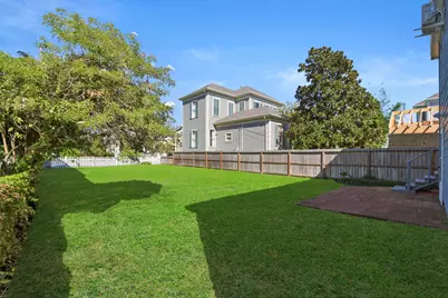 1415 Ball, Galveston, TX 77550 - Photo 35