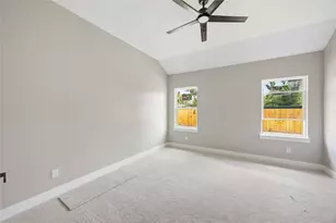 7012 Duan St, Houston, TX 77022 - Photo 17