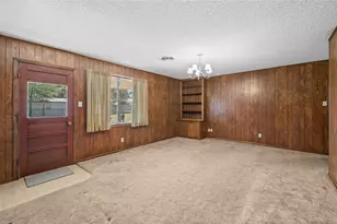 674 N Polk, Giddings, TX 78942 - Photo 7