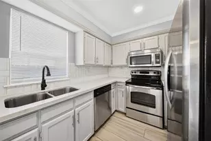 1221 Cedar Post Ln, Houston, TX 77055 - Photo 7