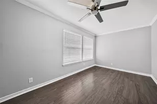1221 Cedar Post Ln, Houston, TX 77055 - Photo 11