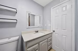 1221 Cedar Post Ln, Houston, TX 77055 - Photo 17