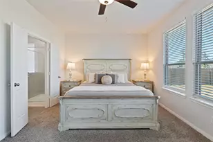 12242 N Chestnut Hls Dr, Conroe, TX 77303 - Photo 15