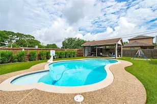 2530 36th Ave N, Texas City, TX 77590 - Photo 3