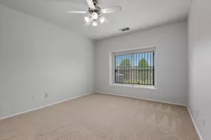 14215 Darrah Dr, Houston, TX 77090 - Photo 17