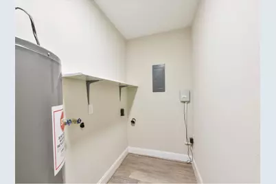 707 Hildred Avenue, Conroe, TX 77303 - Photo 23