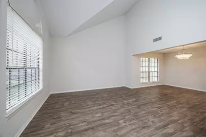 86 W Stony Bridge Circle, The Woodlands, TX 77381 - Photo 5