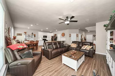 127 Worley Way, Huntsville, TX 77320 - Photo 11