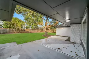 5318 Queensloch Dr, Houston, TX 77096 - Photo 9