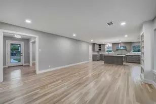 5318 Queensloch Dr, Houston, TX 77096 - Photo 13