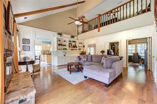 1022 Goldfinch Ave, Sugar Land, TX 77478 - Photo 9