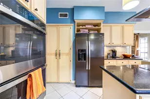 1022 Goldfinch Ave, Sugar Land, TX 77478 - Photo 13