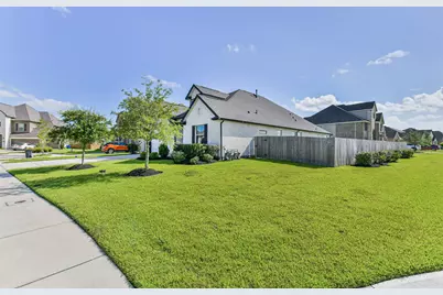 702 Campbell Drive, League City, TX 77573 - Photo 3