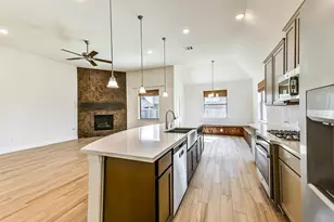 702 Campbell Dr, League City, TX 77573 - Photo 13