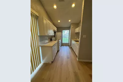 11217 Pender Lane, Houston, TX 77477 - Photo 5