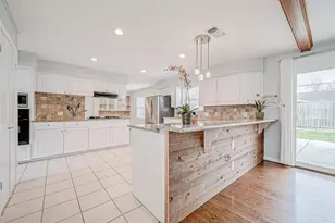8002 Richmond Ave, Houston, TX 77063 - Photo 9