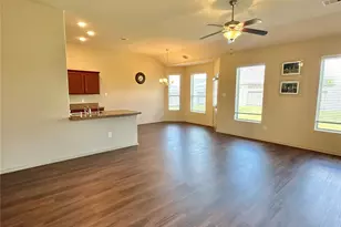 5202 Lilac Hollow Ln, Katy, TX 77449 - Photo 3