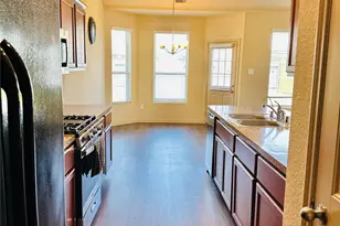 5202 Lilac Hollow Ln, Katy, TX 77449 - Photo 9