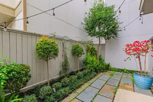 809 Leavenworth Ave, Houston, TX 77008 - Photo 25