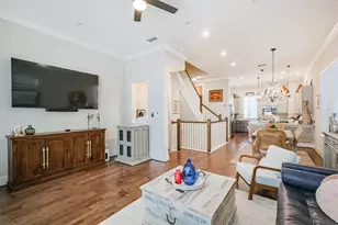 809 Leavenworth Ave, Houston, TX 77008 - Photo 7