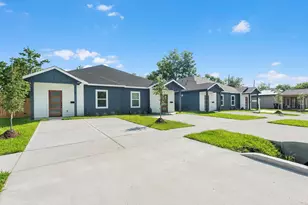 5201 Kenilwood Dr, Houston, TX 77033 - Photo 5
