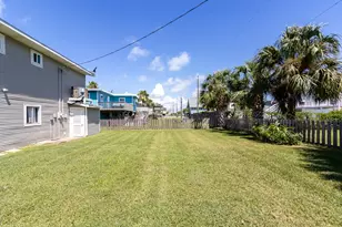 3927 Panola Dr, Galveston, TX 77554 - Photo 17