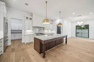 4547 Shetland Ln, Houston, TX 77027 - Photo 13