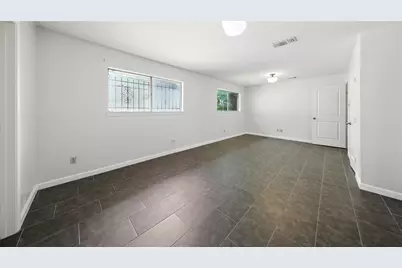 7323 Carew Street, Houston, TX 77074 - Photo 9