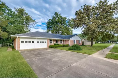 810 Borden Street, Sugar Land, TX 77478 - Photo 1