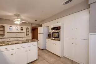 810 Borden St, Sugar Land, TX 77478 - Photo 11