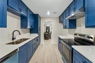 9425 Fondren Rd, Houston, TX 77074 - Photo 11