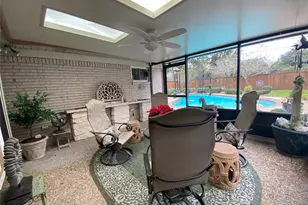 520 Sycamore St, Richwood, TX 77566 - Photo 7