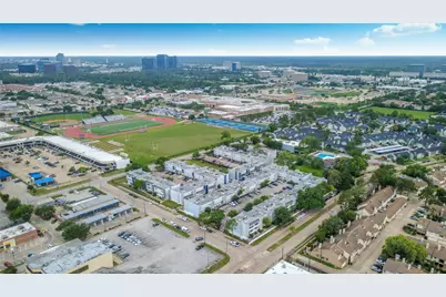 781 Country Place Drive #2021, Houston, TX 77079 - Photo 37