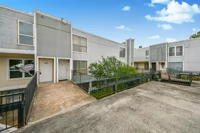 781 Country Place Drive #2021, Houston, TX 77079 - Photo 3