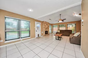 3310 Little Farms Ct, Richmond, TX 77406 - Photo 9