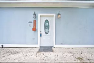 2734 Avenue D, Dickinson, TX 77539 - Photo 1