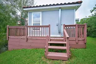 2734 Avenue D, Dickinson, TX 77539 - Photo 17