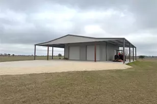 323 Prairie Switch Rd, El Campo, TX 77437 - Photo 3