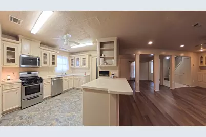 7711 Kleingreen Lane, Spring, TX 77379 - Photo 3