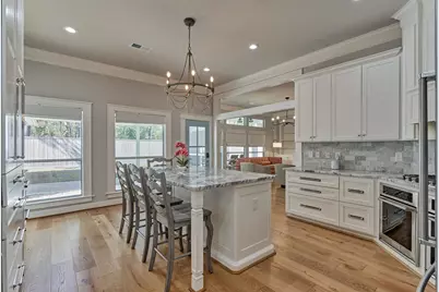 19 Pipers Meadow Street, The Woodlands, TX 77382 - Photo 9
