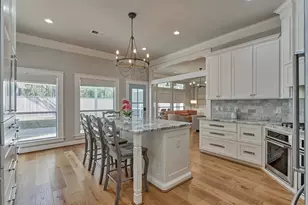 19 Pipers Meadow St, The Woodlands, TX 77382 - Photo 9