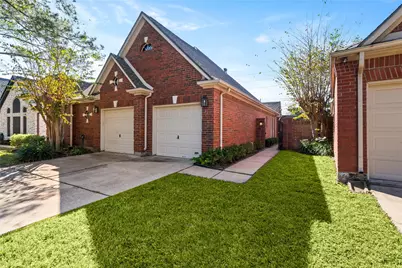 70 Grants Lake Circle, Sugar Land, TX 77479 - Photo 3