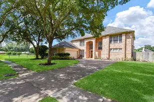 1006 Pointe Loma Dr, Sugar Land, TX 77479 - Photo 3