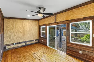 5402 Libbey Ln, Houston, TX 77092 - Photo 37