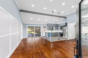 5402 Libbey Ln, Houston, TX 77092 - Photo 5