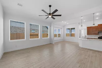 12146 Barkley Cove Drive, Texas City, TX 77591 - Photo 9