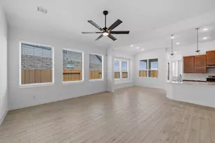 12146 Barkley Cv Dr, Texas City, TX 77591 - Photo 9