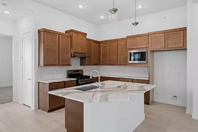 12146 Barkley Cove Drive, Texas City, TX 77591 - Photo 5